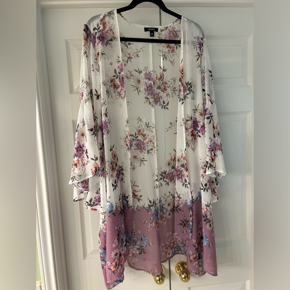Torrid Bell Sleeve Kimono Size 3/4